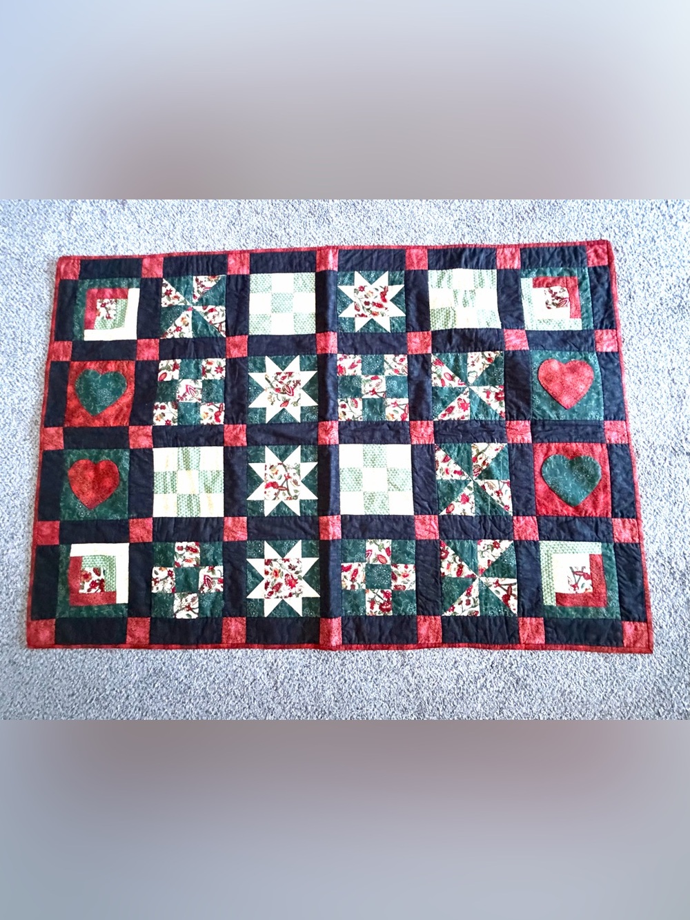 Handmade Patchwork Holiday Quilt - Red & Green- Hangable
